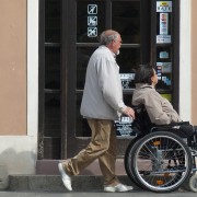 un-kit-motoriser-fauteuils-roulants.png